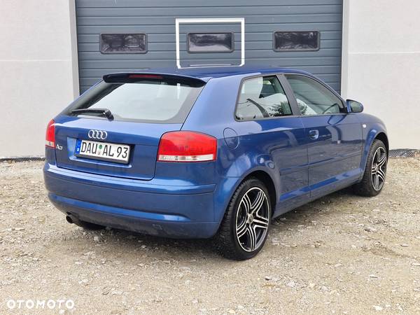 Audi A3 1.6 Ambiente - 10