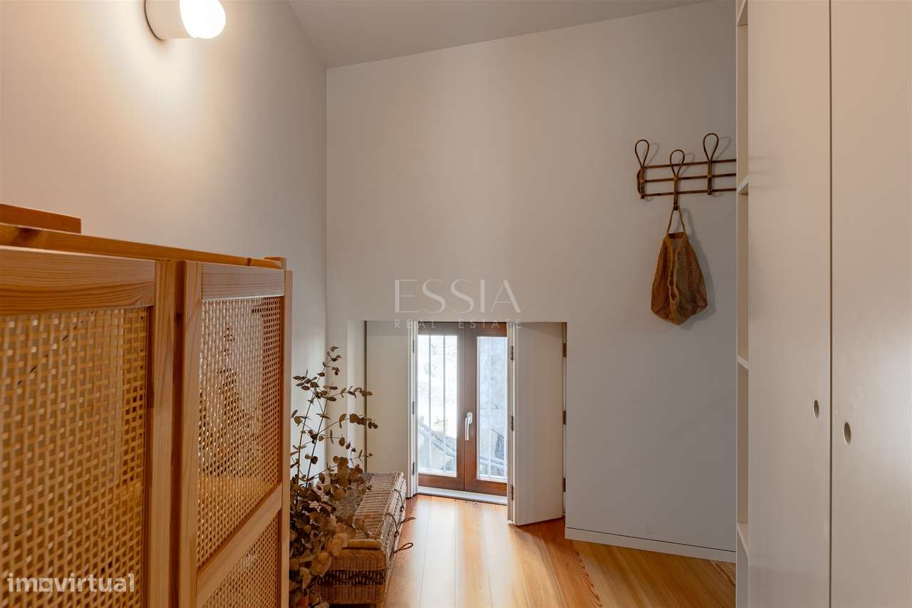 Apartamento T1 com Vista Rio na Alfândega do Porto-20