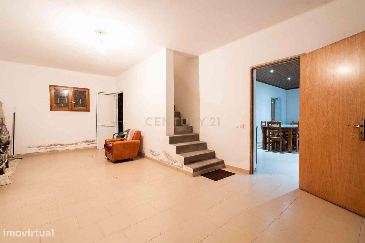 Vende-se Moradia T4 na Póvoa da Abraveia – Vila Nova de Poiares-25