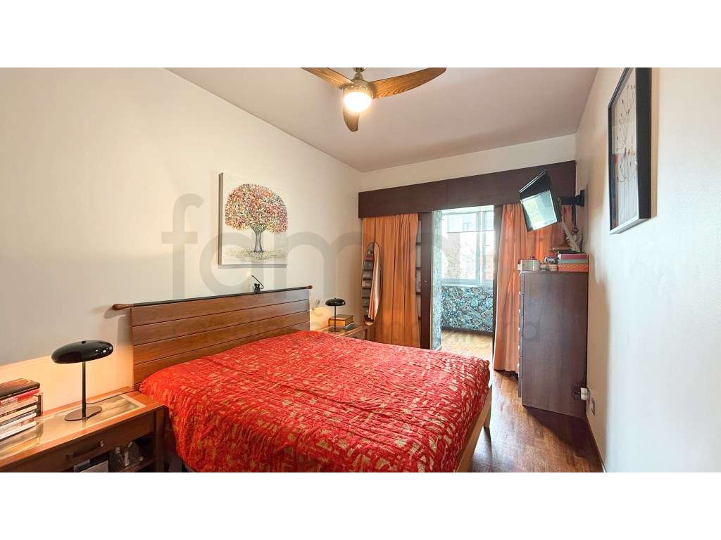 Apartamento T4 em Miraflores-21