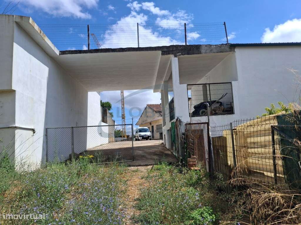 Exclusiva Propriedade em Alcanena | Duas Utilizações Independentes,...-3