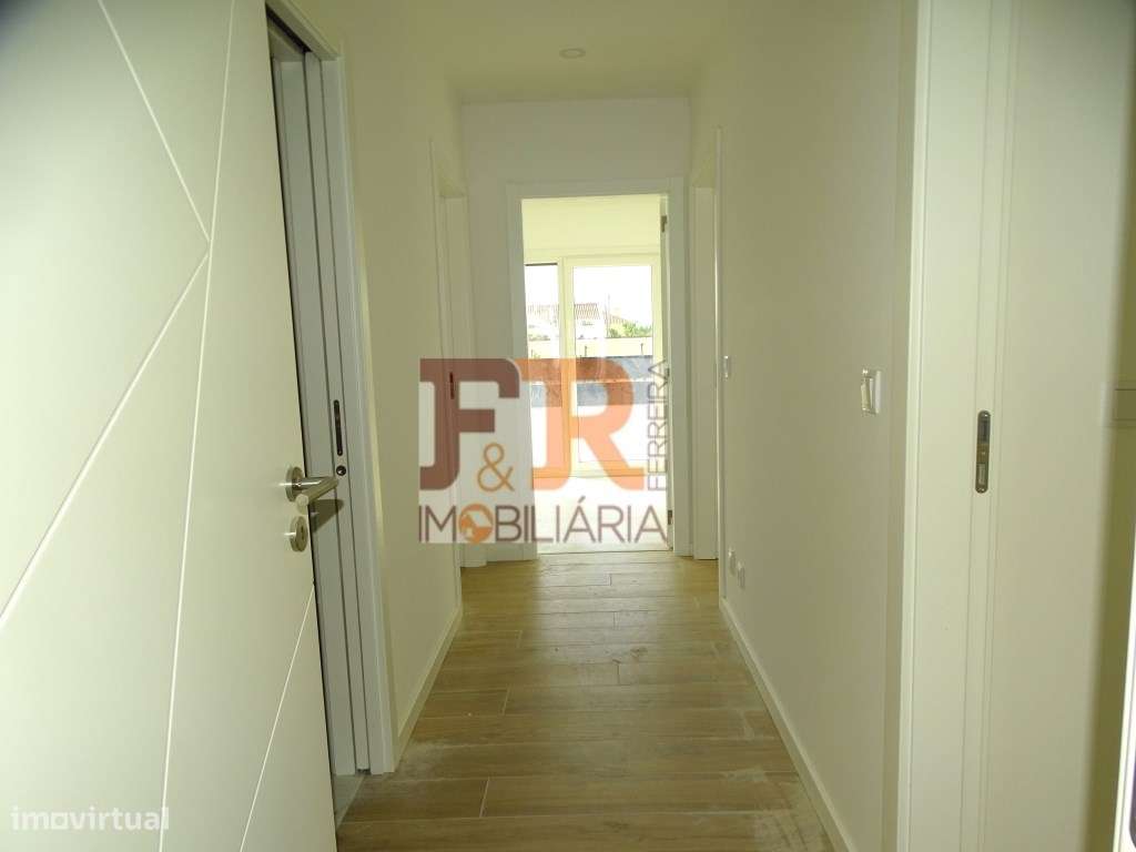 Moradia Isolada Térrea V4 com Garagem - Quinta do Anjo Palmela - Grande imagem: 5/37