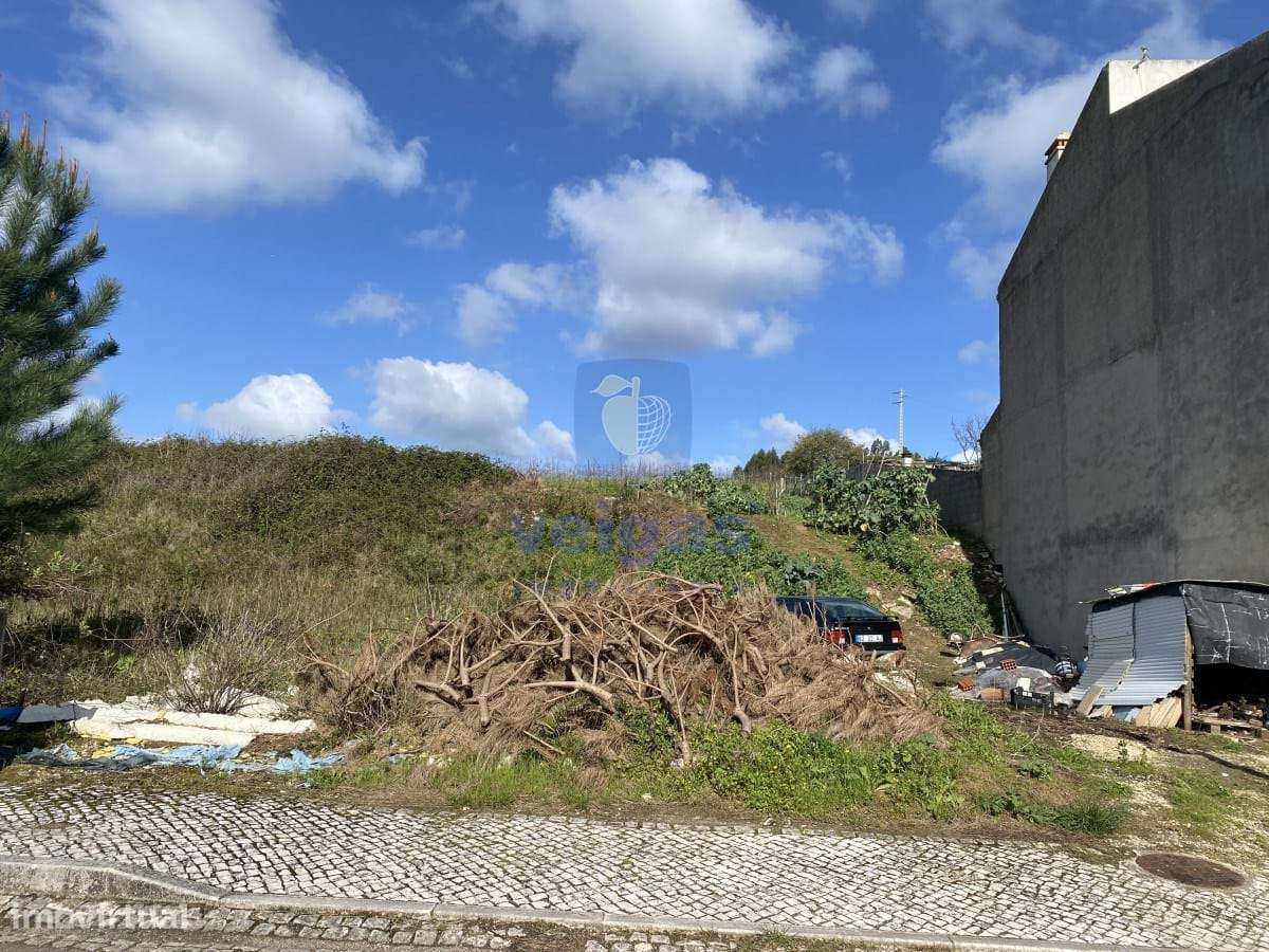 Lote de terreno com  503,47m2,  área de construção de 325m2 (Habitação - Grande imagem: 3/17