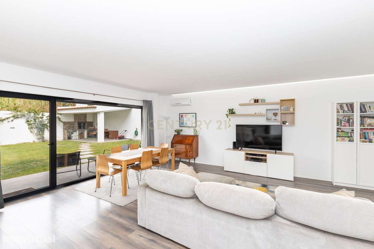 Moradia Isolada T4 de Prestígio – Bairro de São João, Sobreda-14