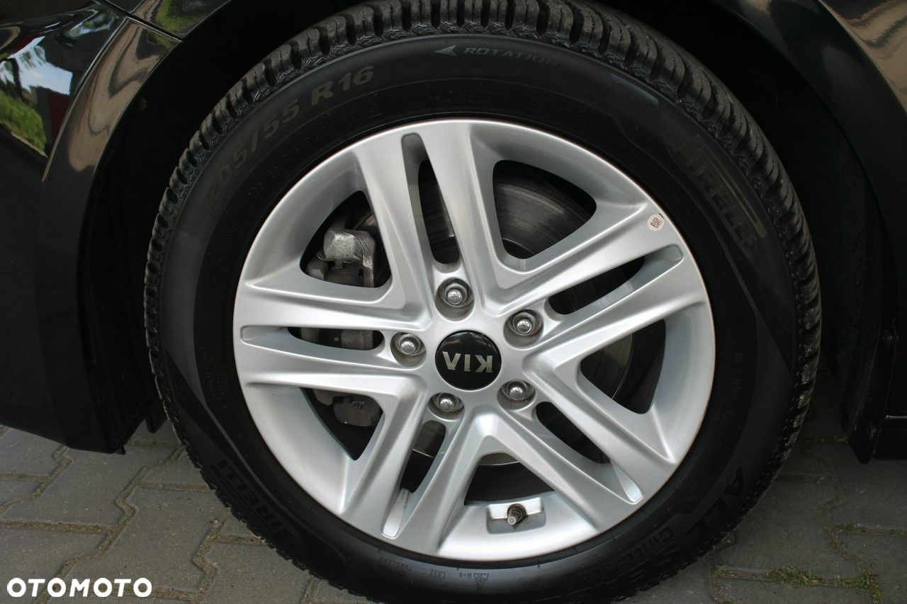 Kia Ceed - 34