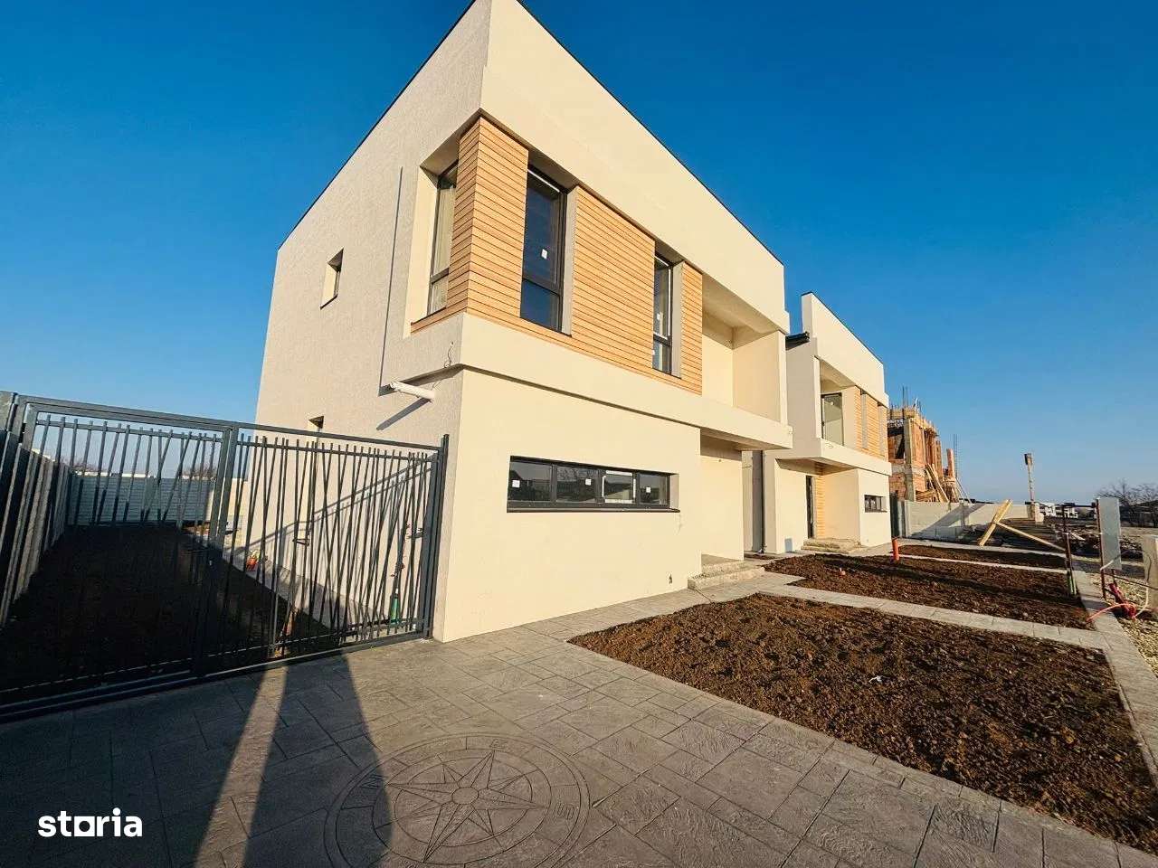 Casa spatioasa P+1, 4 dormitoare – intrare Berceni Ilfov-0