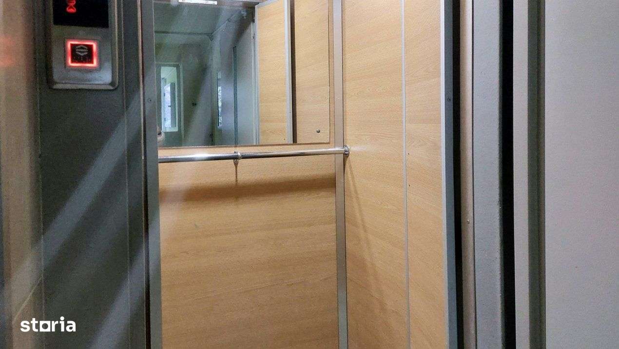 2 cam. langa Park Lake – bloc solid, perfect de amenajat, COMISION 0-12