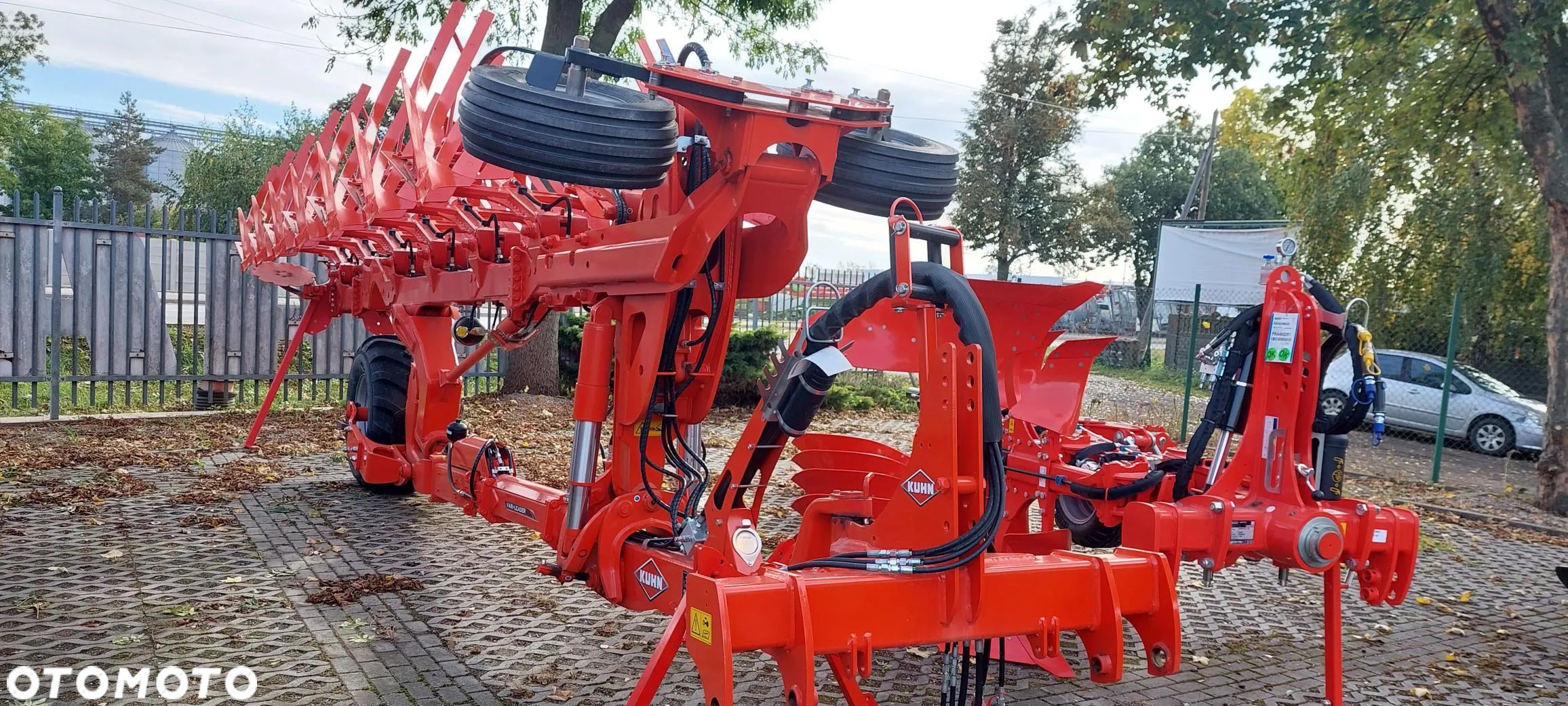 Kuhn VariLeader 6/8 H42 - 1