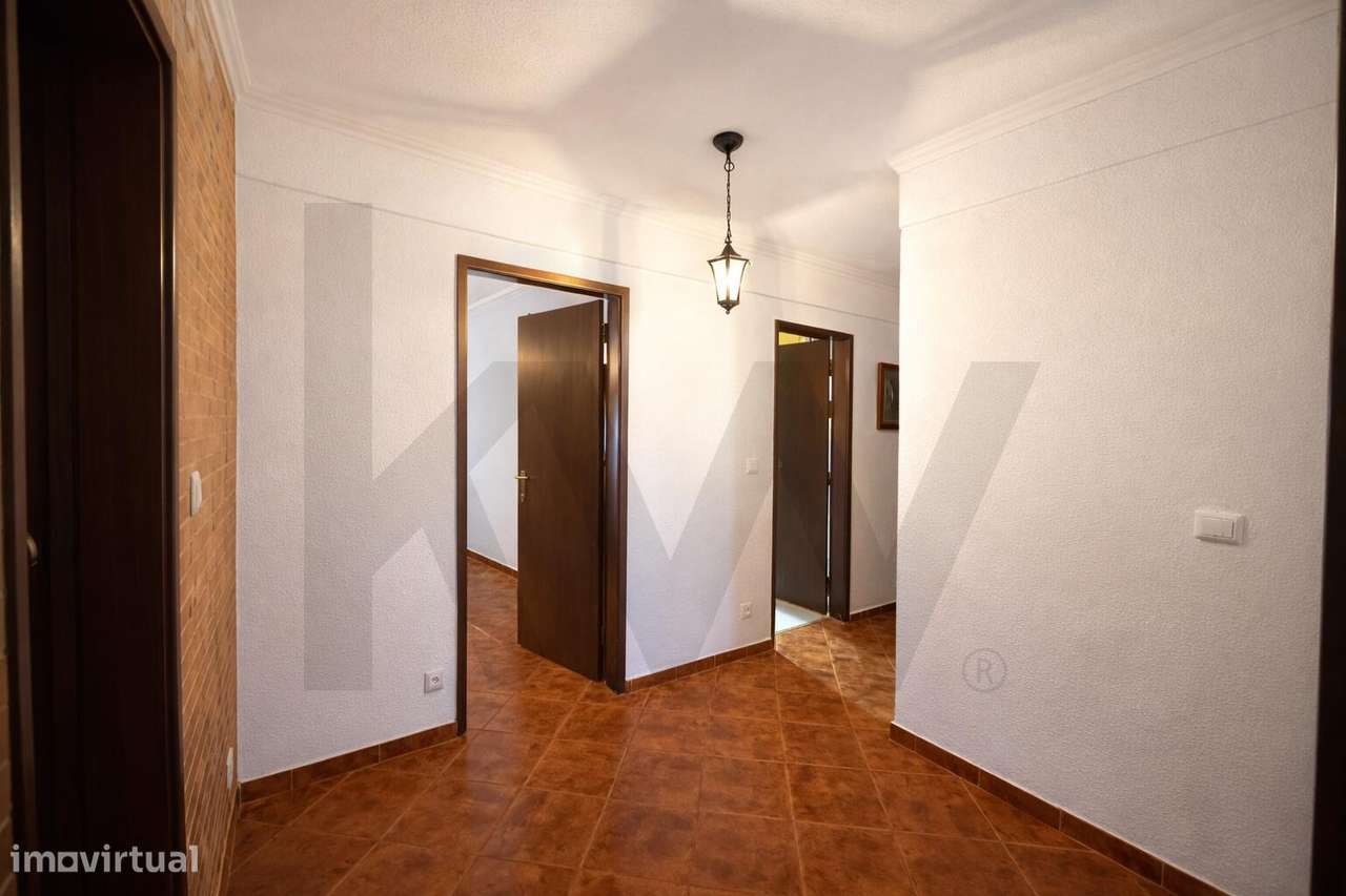 Apartamento T2 em Alcoitão – Luminoso, Funcional e com Excelente Local - Grande imagem: 5/15