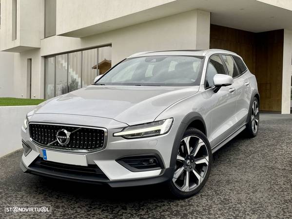 Volvo V60 Cross Country D4 AWD Geartronic Pro - 1