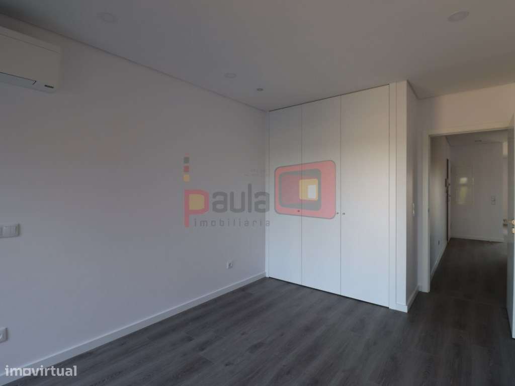 APARTAMENTO T5 DUPLEX NOVO - MONTIJO-14
