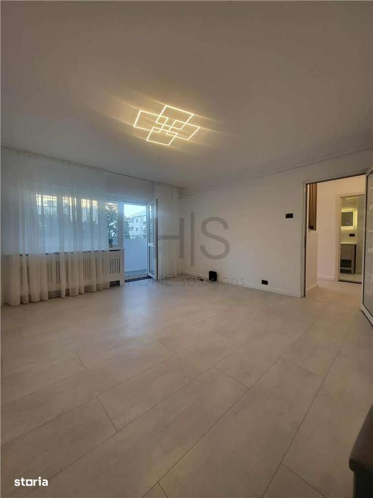 Garsoniera 42 mp, Decomandata, etaj 1 din 4-0