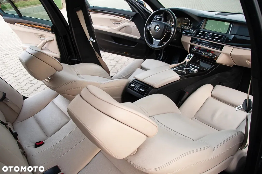 BMW Seria 5 525d xDrive Luxury Line - 24