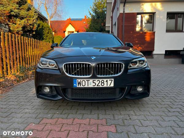 BMW Seria 5 520d xDrive - 10