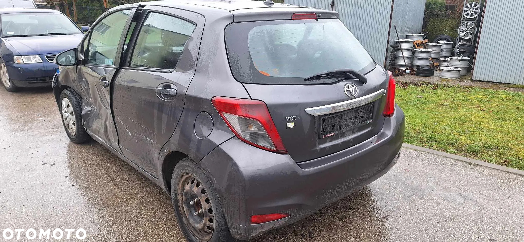 Toyota YARIS III 1G3 drzwi prawy przód komplet - 3