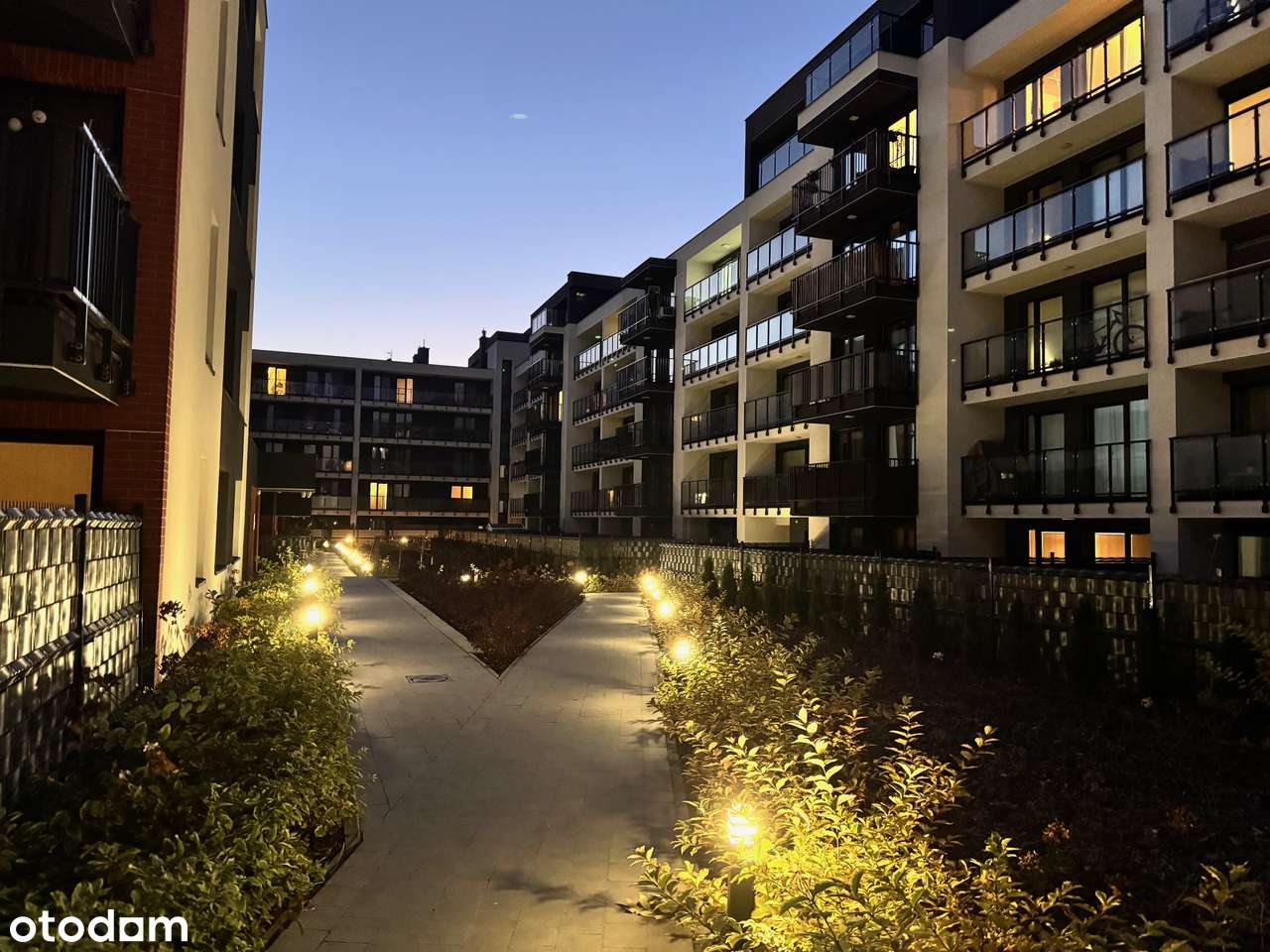 Nowoczesne mieszkanie w stylu loftowym z ogródkiem - Pełny obrazek: 2/20