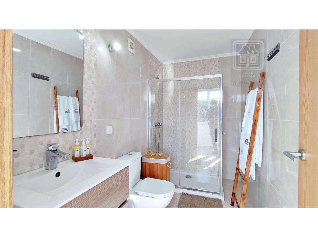 VENDA de MORADIA - VIVENDA com alojamento local e piscina - Fenais ...-57