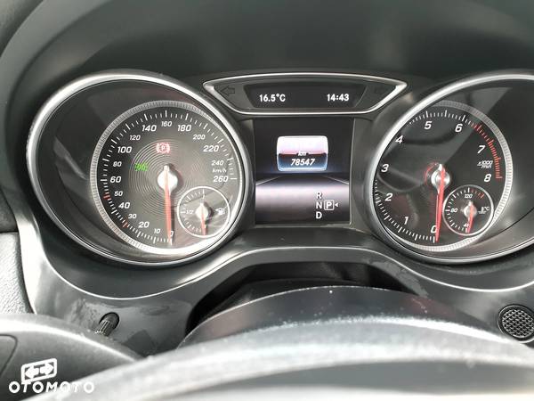 Mercedes-Benz GLA 200 7G-DCT Activity Edition - 15