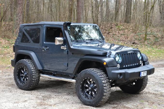 Jeep Wrangler 3.8 Sahara - 31