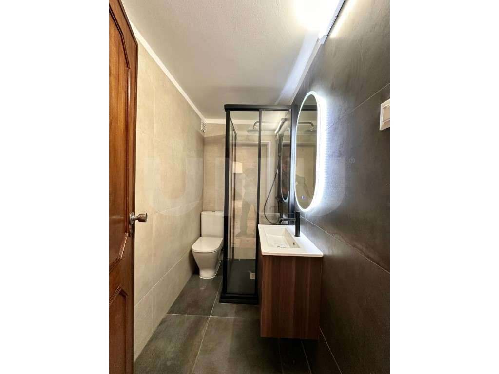 T4+2 com Varanda Panorâmica e Garagem Ampla - Conforto, Espaço e Ve...-15