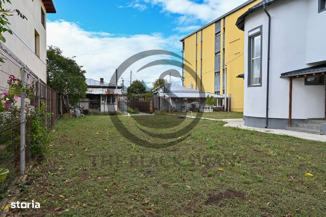 Casa / Vila moderna cu 5 camere de vanzare  | Zona Traian | Ploiesti - Imagine principală: 2/20