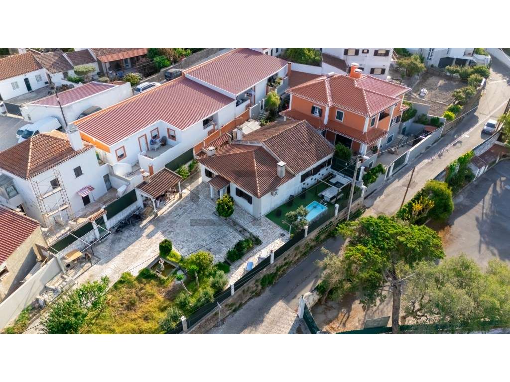 Charmosa Moradia Isolada Totalmente Remodelada em Paiões, Sintra - Grande imagem: 4/26