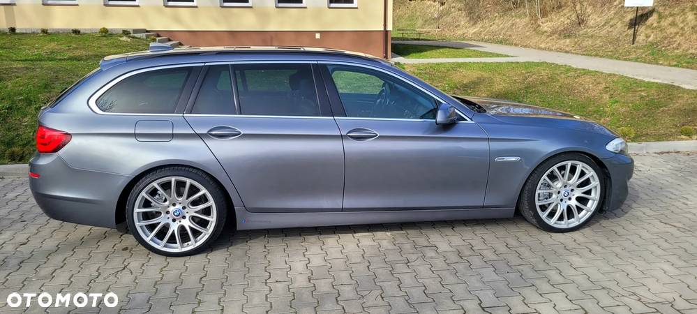 BMW Seria 5 520d Touring - 6