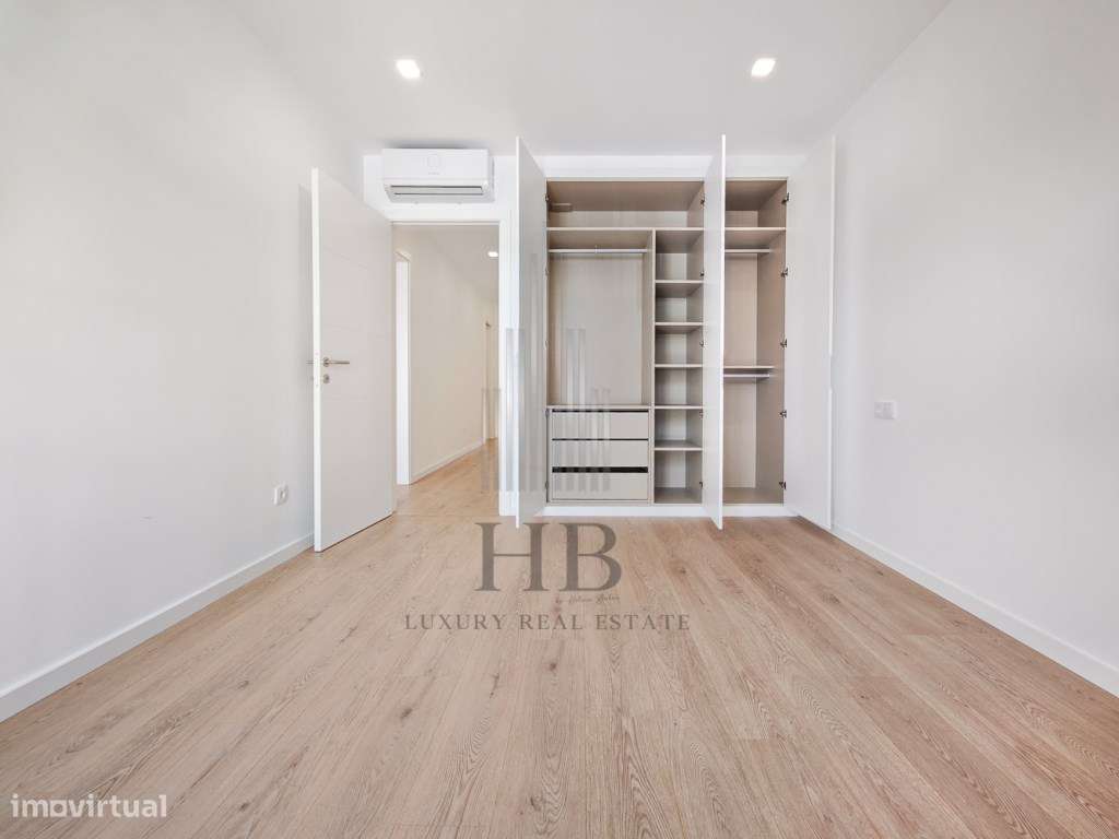 Apartamento T3 com varanda e vista Mar-33
