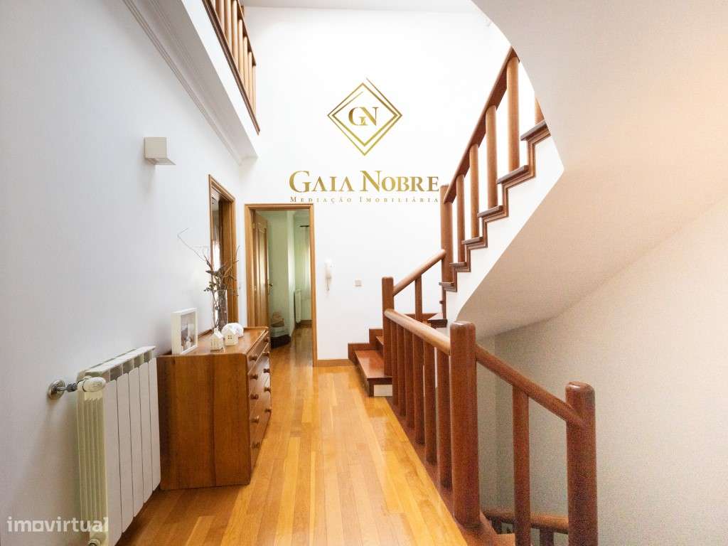 Moradia T4 em Vilar do Paraíso-11