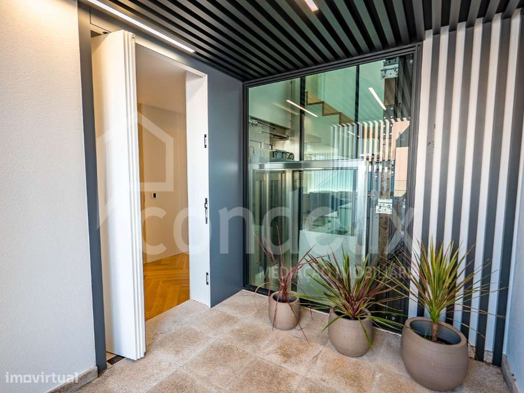 Moradia T5+1 nova com piscina em condomínio fechado de luxo no Estoril-53
