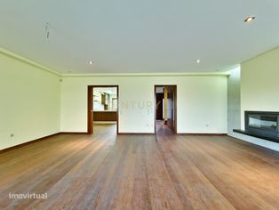 Moradia T4+1 com ótima localização em Vila Nova de Gaia - Grande imagem: 3/43