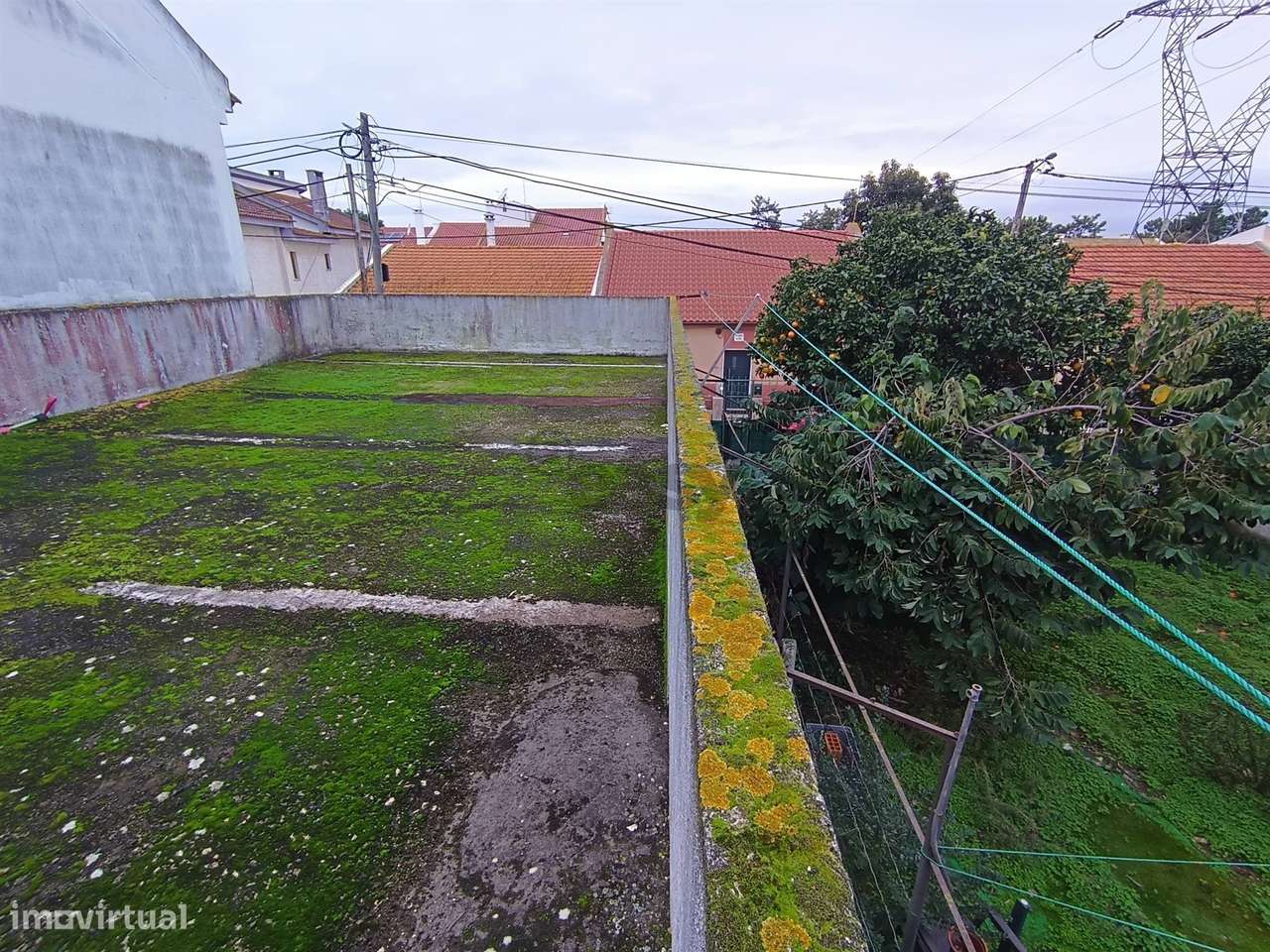 Terreno Urbano de 270m2 com Viabilidade de Construção de 162m2, Vila C-10