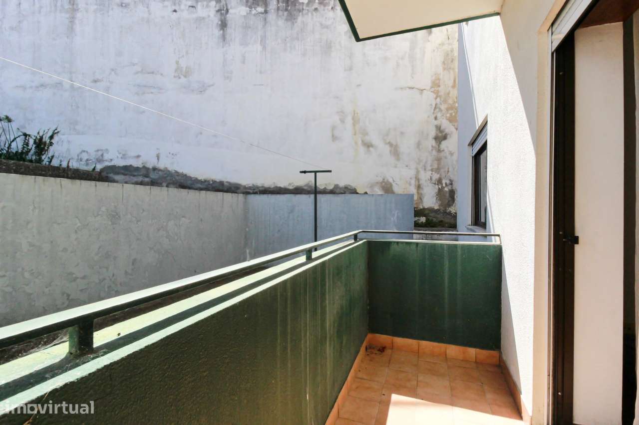 Apartamento T3 com 85,6m² e parqueamento em Coimbra-9