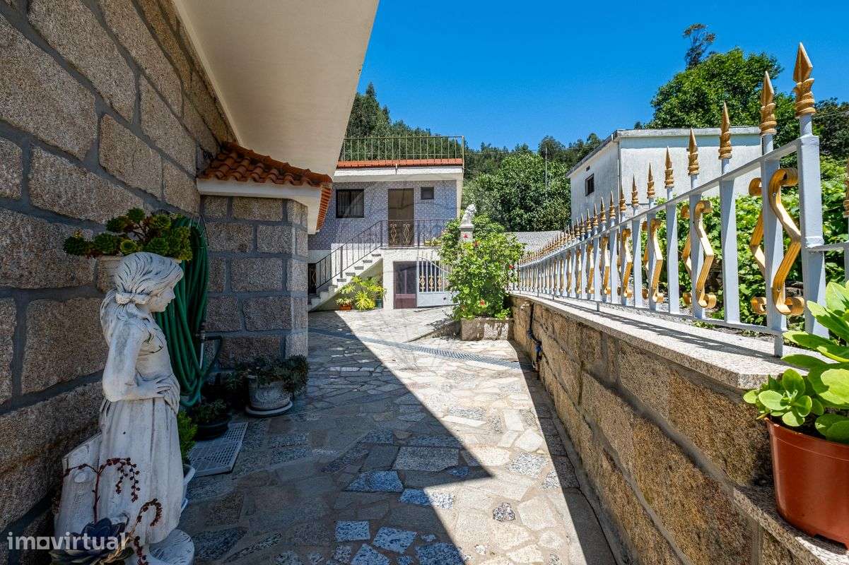 Moradia T4 para venda-48