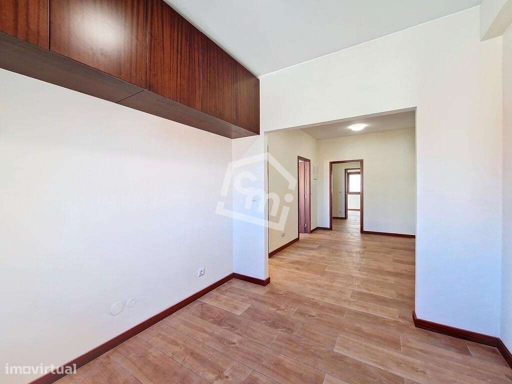 Venda de T3 na Marginal de Matosinhos com Garagem-23