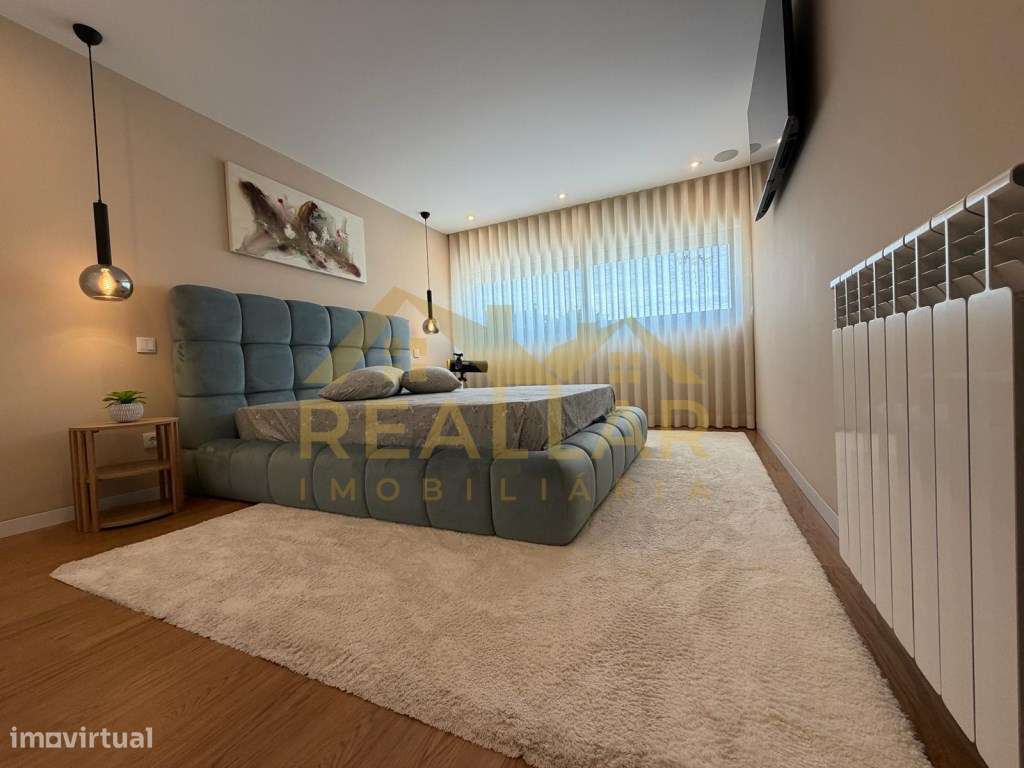 Exclusiva Moradia T4 Semi-Nova com Vista Rio - Condomínio Privado Q...-24