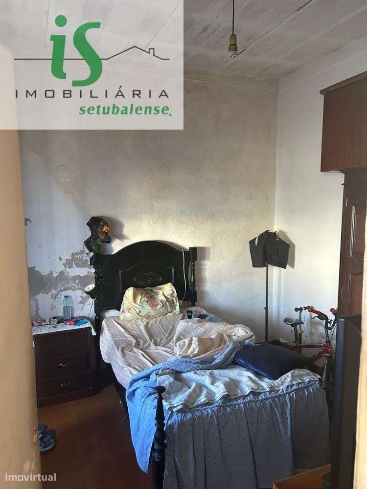 CONJUNTO DE DUAS MORADIAS PARA VENDA EM SETÚBAL (ZONA CENTRAL - (PRÓ-7