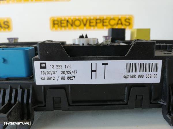 Caixa Fusiveis Opel Astra H (A04) - 2