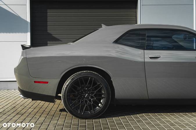 Dodge Challenger Automatik R/T Plus - 9