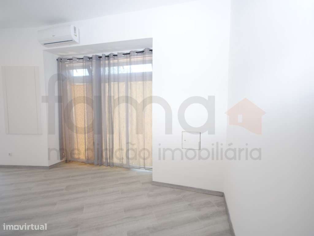 Apartamento T0+1 totalmente reabilitado Sete Rios / Avenidas Novas-6
