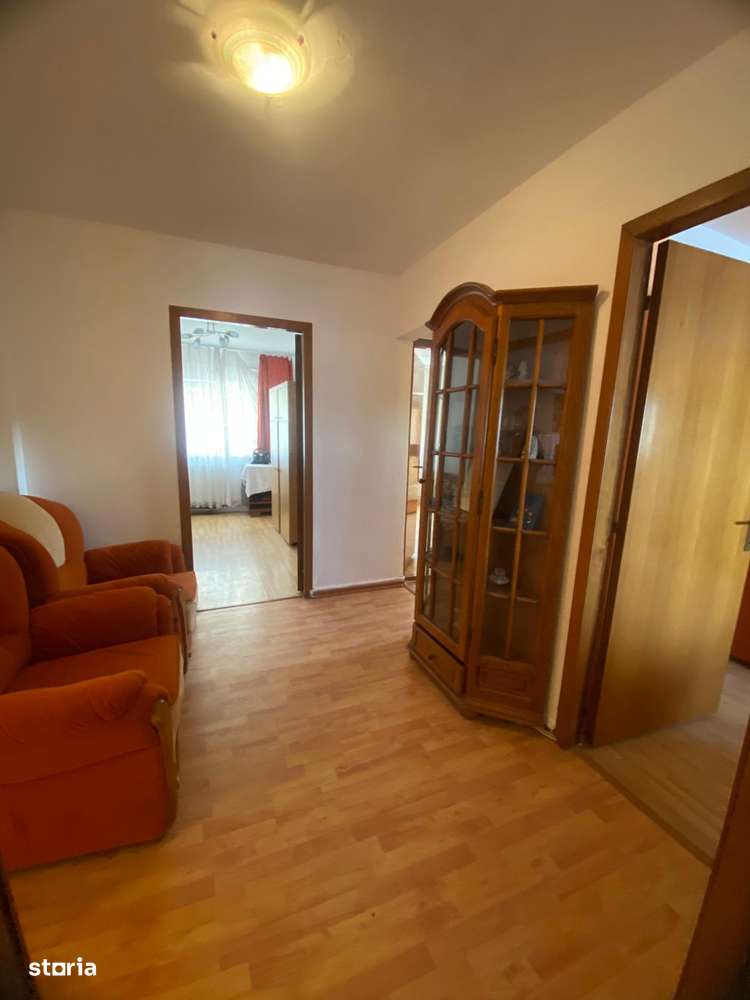 3 DECOMANDATE cu centrala,izolat, termopan, 78mp, balcon 8m,Mioritei-9