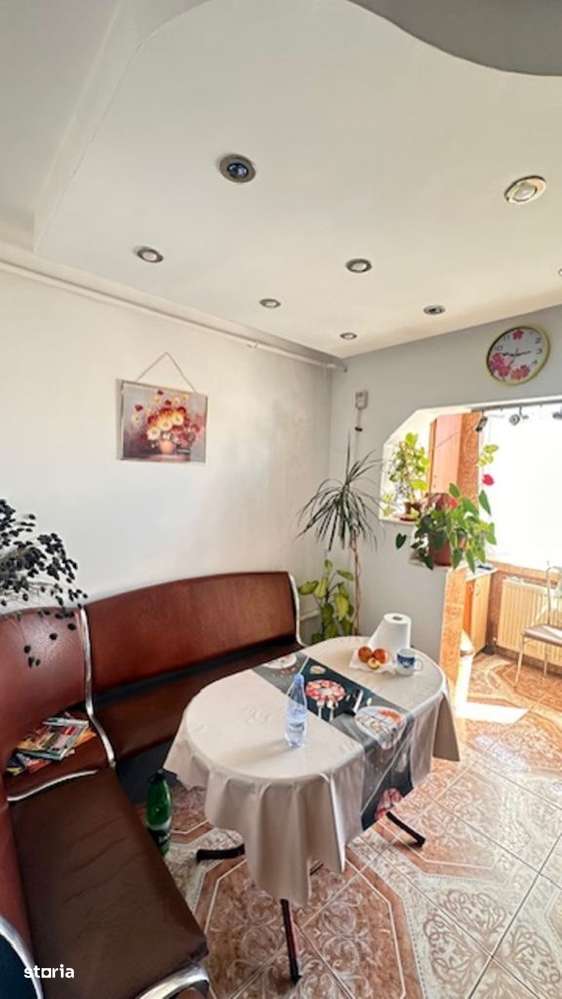 ZONA REPUBLICII (Sf.IOAN) 3camere etaj 4- acoperis,finisat si mobilat! - Imagine principală: 4/11