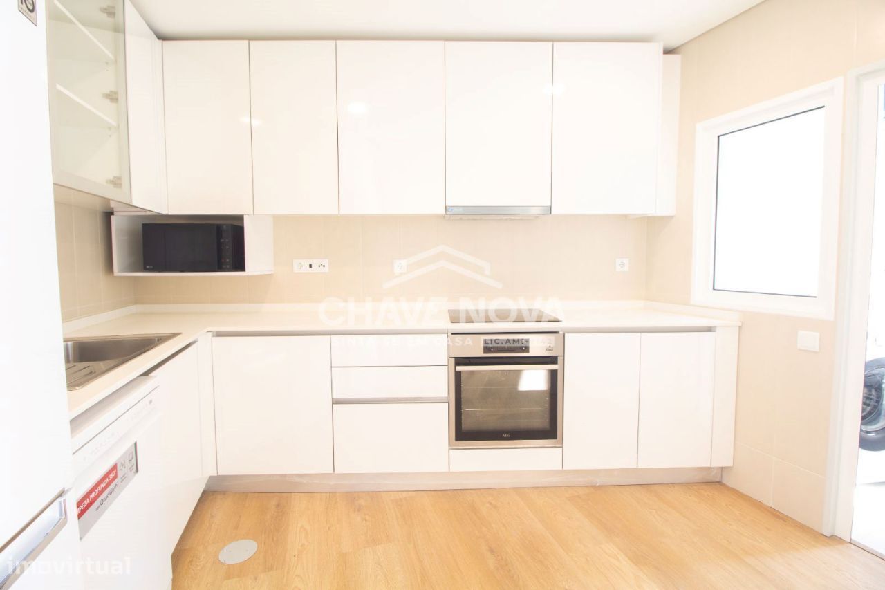PS - Apartamento T3 Novo no Centro de Valadares - Grande imagem: 1/17