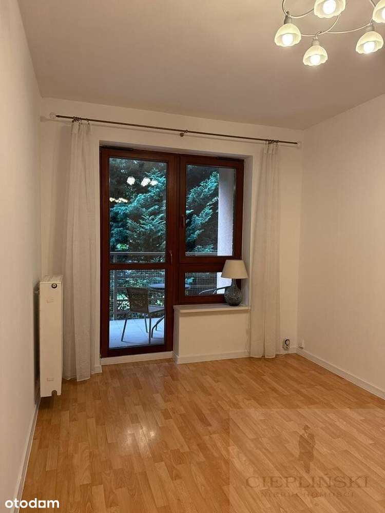 mieszkanie w apartamentowcu z balkonem-1