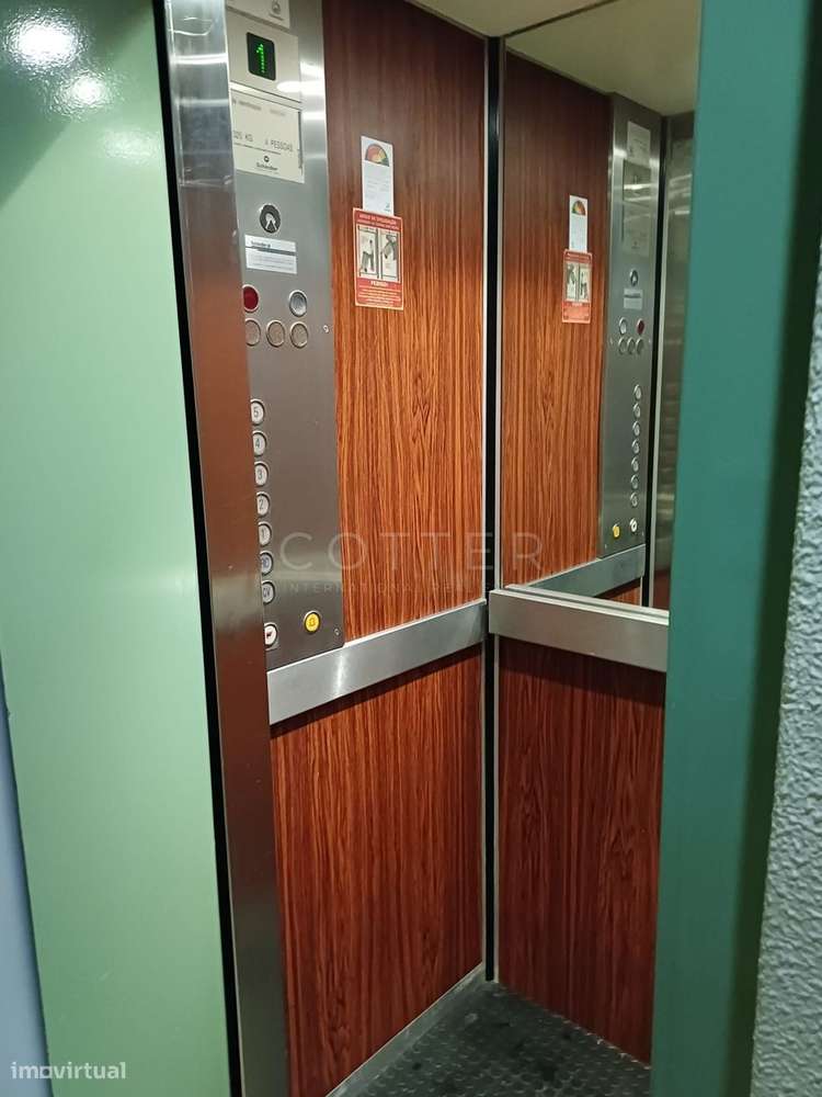 Apartamento T2 Remodelado em Oeiras-35