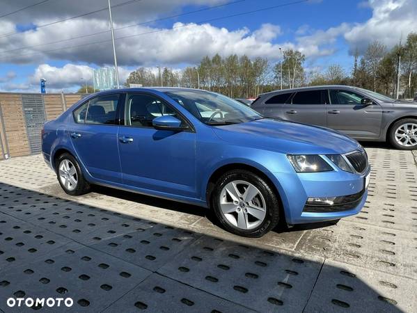 Skoda Octavia 2.0 TDI Ambition DSG - 6