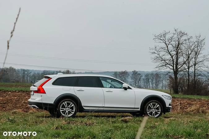 Volvo V90 Cross Country T5 AWD Geartronic - 4