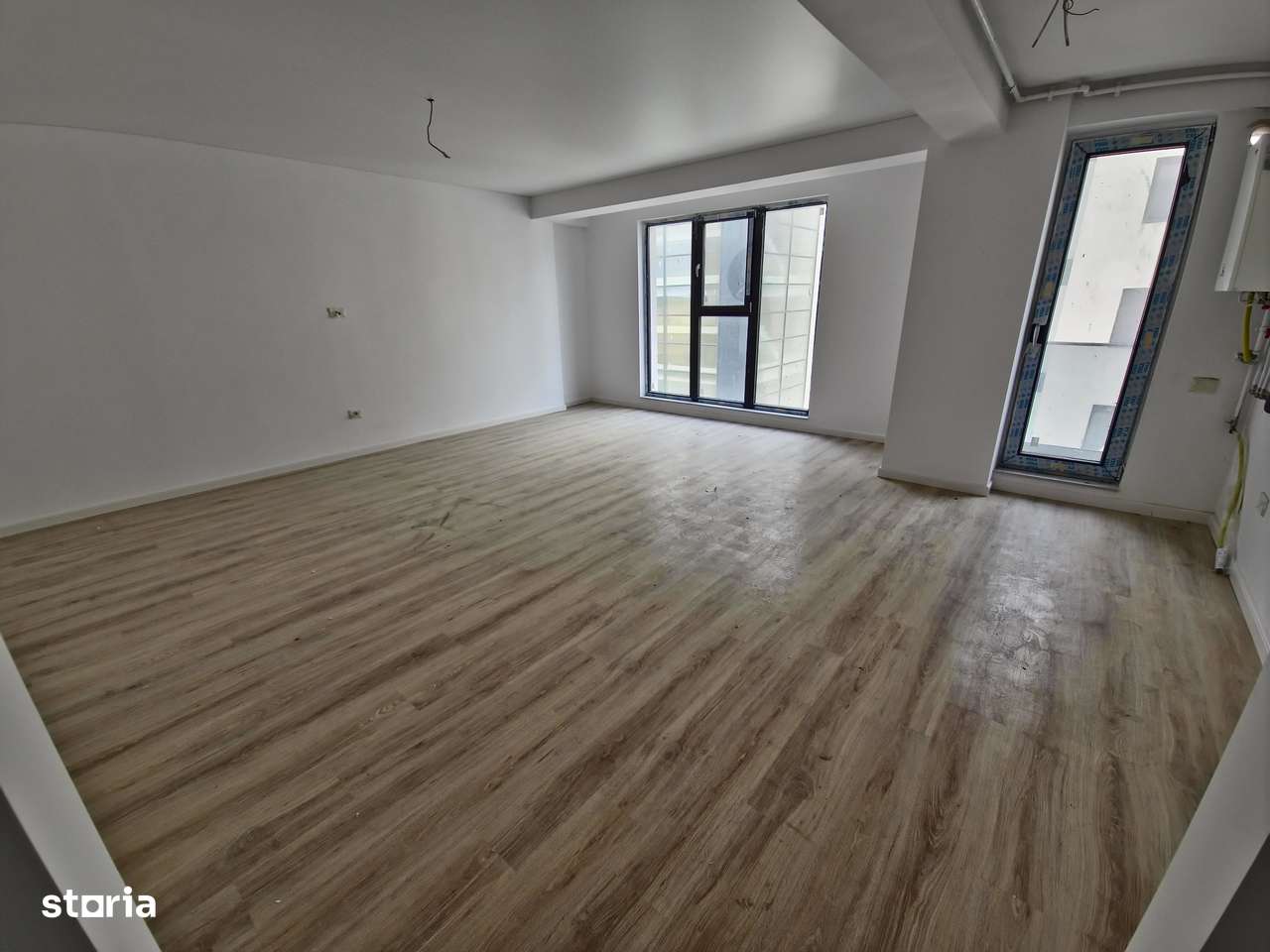 Tomis Plus 2 camere 66 mp et. 3 lift încălzire pardoseală la cheie - Imagine principală: 5/8