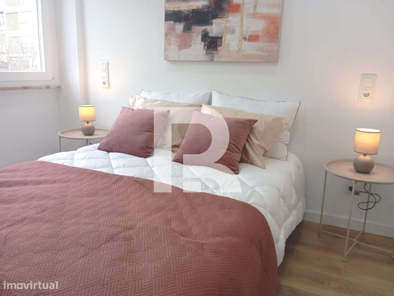 Apartamento T3 Totalmente Remodelado em Benfica-21