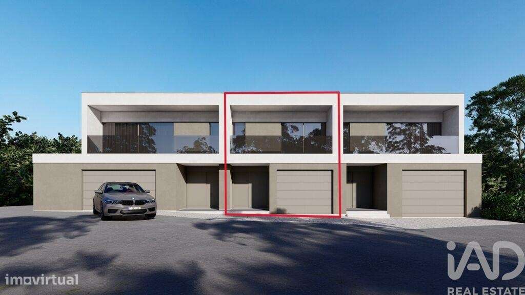 Casa T3 Em Lourinha E Atalaia De 185 00 M2